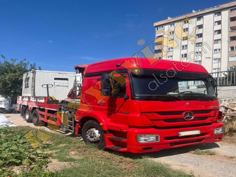 HİDROÖZ 20 TON YANA KATLANIR MERCEDES AXORS 2528 ÜZERİNDE