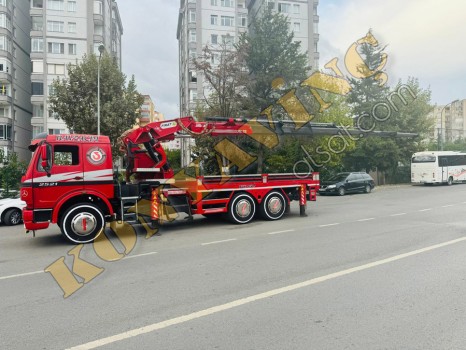 FIRAT 20 TON YANA KATLANIR VİNÇ MERCEDES 2521 ÜZERİNDE