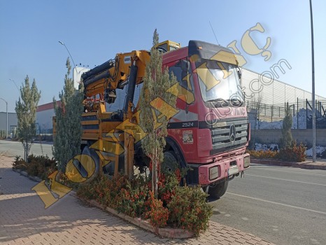 30 TON HİDROKON ÇİFT KIRMA MERCEDES ÜZERİNDE