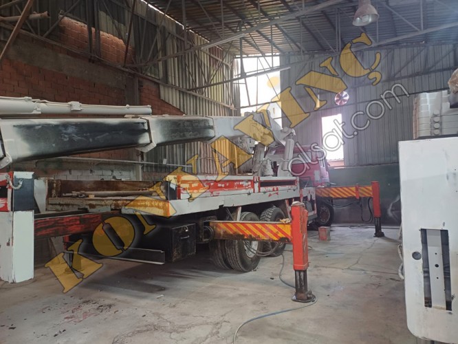 HİDROKON 25 TON YANA KATLANIR MERCEDES 2521 ÜZERİNDE